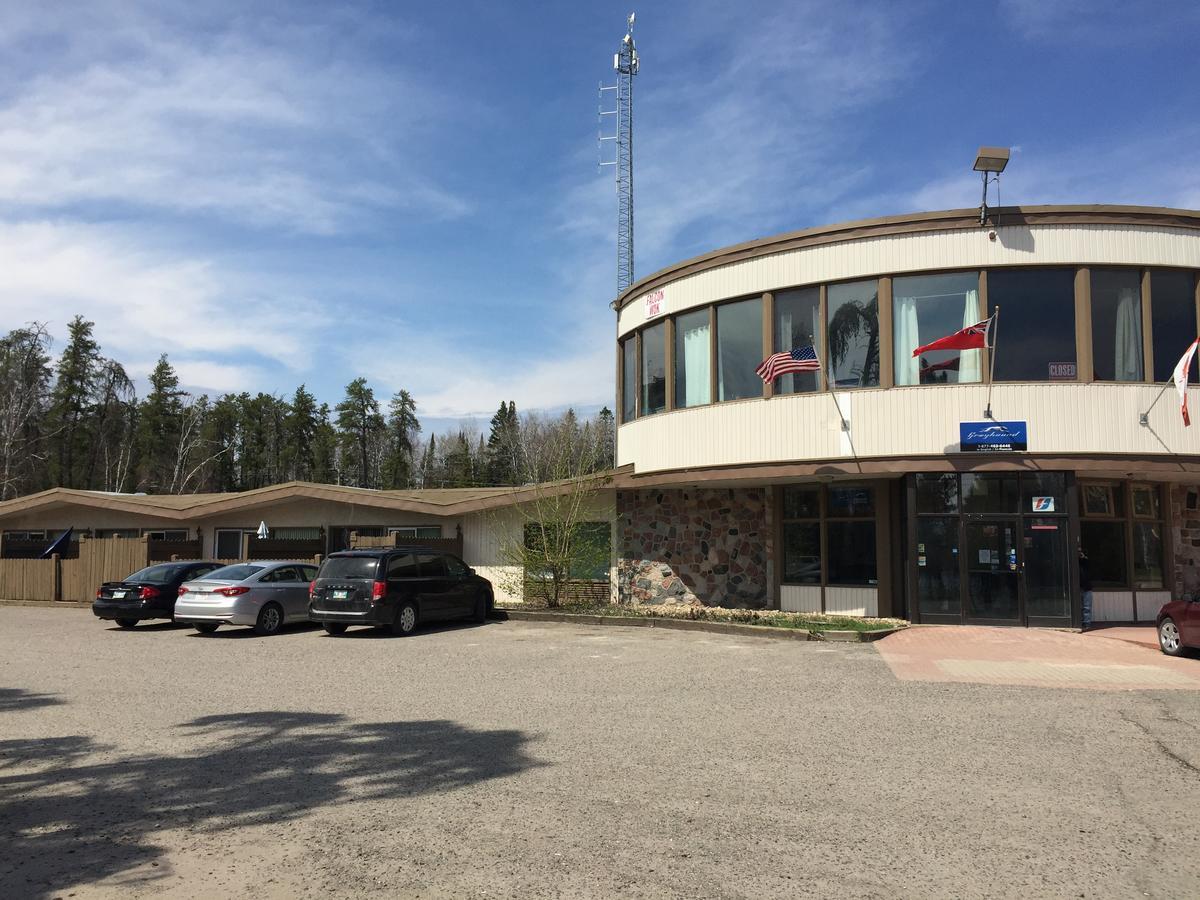 Falcon Lake Hotel Exterior photo